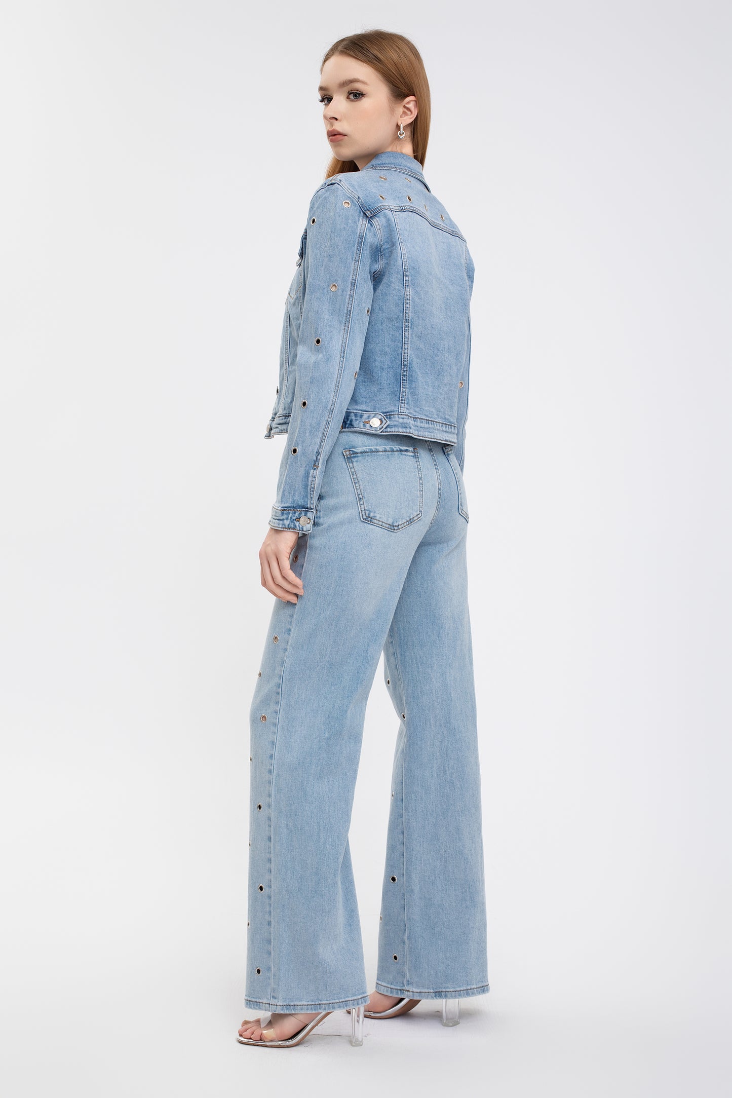 Giacca denim borchie